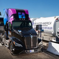 En Californie, Toyota &eacute;quipe son centre logistique de stations hydrog&egrave;ne mobile