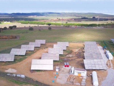 Le Portugal met en service sa première centrale solaire à hydrogène