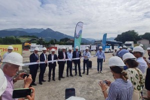 Arv'Hy : pose de la premi&egrave;re pierre pour la future station hydrog&egrave;ne de la vall&eacute;e de l'Arve