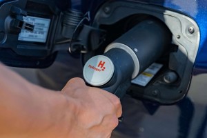 Voiture hydrog&egrave;ne : quels avantages et quels inconv&eacute;nients ?