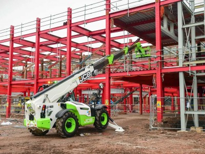 Avec JCB, BAM teste un engin de chantier à moteur hydrogène