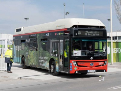 Barcelone met en exploitation son premier bus à hydrogène