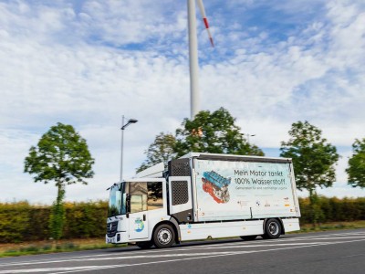 Ce camion BMW de 18 tonnes roule &agrave; l'hydrog&egrave;ne… avec un moteur d&eacute;riv&eacute; du diesel