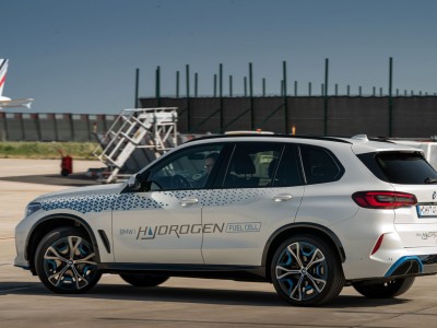 Des BMW iX5 à hydrogène pour la police et la gendarmerie