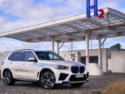 BMW iX5 : le SUV hydrogène va bientôt débuter ses tests au Japon