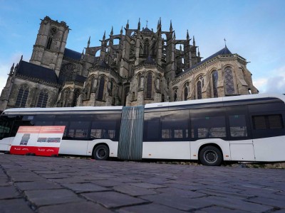 La Métropole du Mans présente son futur bus articulé à hydrogène