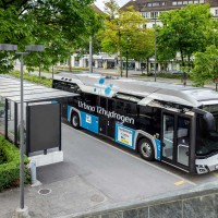 Les bus hydrog&egrave;ne progressent en Europe mais restent loin derri&egrave;re l'&eacute;lectrique