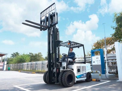 En Corée du Sud, Hyundai teste un chariot-élevateur à hydrogène XXL