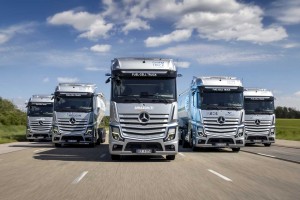 Mercedes GenH2 : premiers tests clients pour le camion &agrave; hydrog&egrave;ne liquide