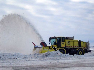 Cet aéroport mise sur le moteur dual fuel diesel-hydrogène pour ses engins de déneigement