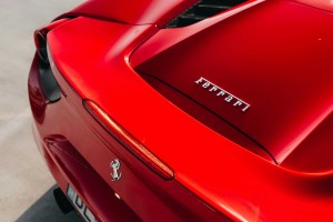 Alors que sa premi&egrave;re voiture &eacute;lectrique divise, Ferrari poursuit discr&egrave;tement ses travaux sur l'hydrog&egrave;ne