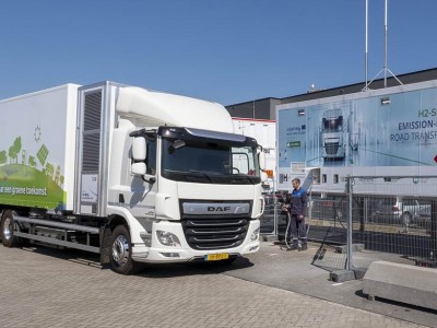 Pays-Bas : Le premier 27 tonnes à hydrogène prend la route