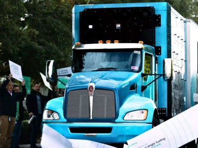 Près de 3000 km avec un plein : ce camion à hydrogène bat tous les records !