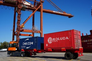 Le tracteur &agrave; hydrog&egrave;ne H2Tractor entre en phase d'essai au port de S&eacute;ville