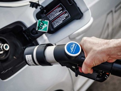 Pour Angela Merkel, l'hydrog&egrave;ne est peut-&ecirc;tre la source d'&eacute;nergie la plus int&eacute;ressante