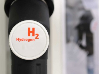 Voiture à hydrogène : bientôt le plein à domicile ?