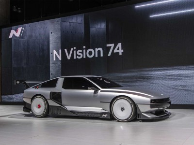 Hyundai N Vision 74 : la Delorean à hydrogène fait sensation à Los Angeles !