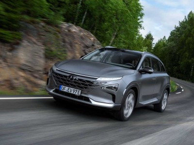 Voiture à hydrogène : Hyundai et Bertrand Piccard en route pour un record