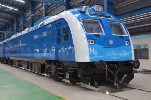 1 200 kW et 10 voitures… l'Inde pr&eacute;pare son premier train &agrave; hydrog&egrave;ne sous haute surveillance