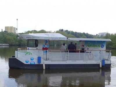 Nantes : passer l'Erdre avec la navette à hydrogène Jules Verne 2