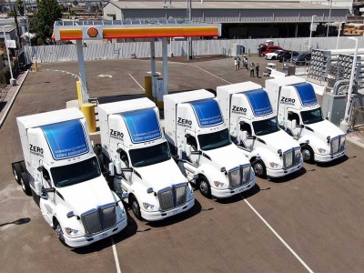 Cinq poids lourds à hydrogène livrés au port de Los Angeles