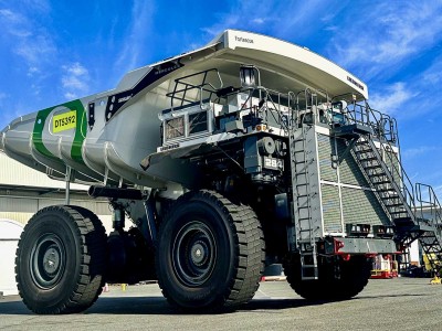 Le camion minier géant de Liebherr et Fortescue fait ses débuts en Australie