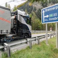 Camion hydrog&egrave;ne : le Mercedes GenH2 valide ses premiers tests en haute altitude