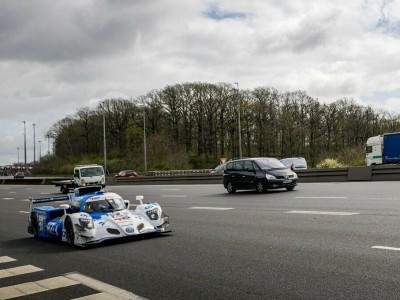 Mission H24 : la voiture de course hydrogène parade sur autoroute