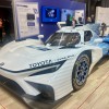 Au Mondial de l'Auto, Toyota pr&eacute;sente sa voiture de course &agrave; hydrog&egrave;ne face &agrave; la d&eacute;ferlante &eacute;lectrique