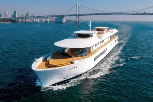 Con&ccedil;u avec Toyota, ce yacht &agrave; hydrog&egrave;ne de 48 m&egrave;tres naviguera dans la baie de Tokyo d&egrave;s 2027