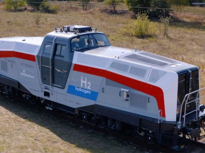 PESA présente sa première locomotive de manoeuvre à hydrogène