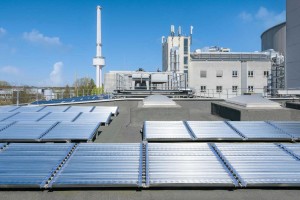Sans &eacute;lectrolyse ni &eacute;lectricit&eacute;... cette startup transforme l'eau et le soleil en hydrog&egrave;ne