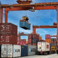 Une grue à hydrogène pour le port de Vancouver