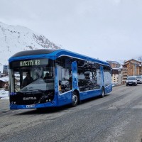 Le nouveau bus &agrave; hydrog&egrave;ne de Safra s'invite dans les Alpes