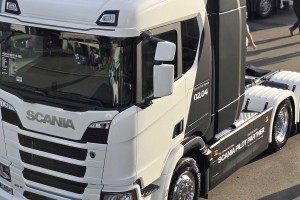 Scania présente son premier poids lourd à hydrogène