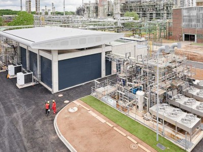 Hydrogène : cette raffinerie accueille le plus grand électrolyseur d'Europe
