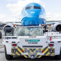 Remorquer un avion avec de l'hydrogène ? C'est fait à Amsterdam-Schiphol !