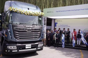 Avec 70 camions et bus &agrave; hydrog&egrave;ne, l'Inde lance un test grandeur nature