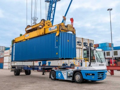 Terberg teste un porte-conteneurs à hydrogène dans le Port de Rotterdam