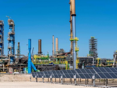 TotalEnergies et Air Liquide misent sur l'hydrogène renouvelable pour décarboner la plateforme de La Mède