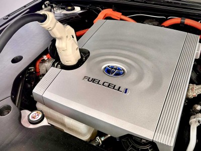 Voiture hydrog&egrave;ne : quand la Toyota Mirai se tranforme en centrale &eacute;lectrique