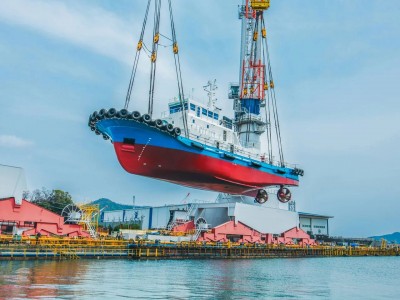 Le Japon lance son premier navire-remorqueur à moteur dual-fuel hydrogène