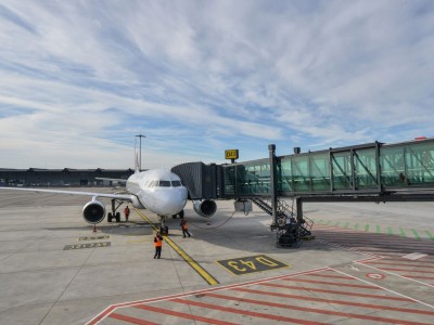 e-SAF : VINCI Airports s'associe à H2V et Hy2Gen pour des carburants d'aviation durables