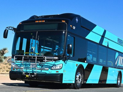 Californie : treize bus &agrave; hydrog&egrave;ne mis en service dans le d&eacute;sert de Mojave