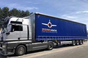 Un camion peut-il ravitailler un avion en hydrog&egrave;ne aussi vite qu'en k&eacute;ros&egrave;ne ? Deux a&eacute;roports britanniques vont le v&eacute;rifier