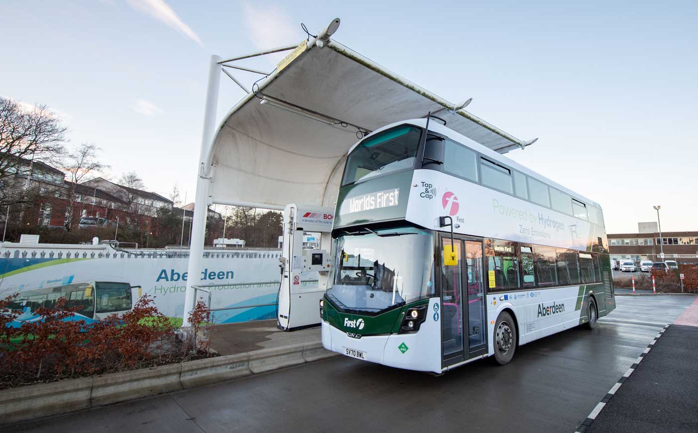 Aberdeen : quinze bus à impériale à hydrogène entrent en service