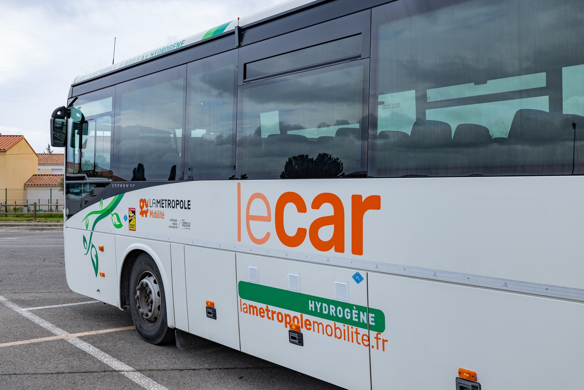La M&eacute;tropole Aix-Marseille d&eacute;ploie ses premiers autocars &agrave; hydrog&egrave;ne