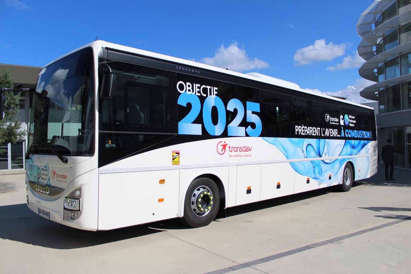 Rétrofit : un autocar à moteur hydrogène pour Transdev en 2025