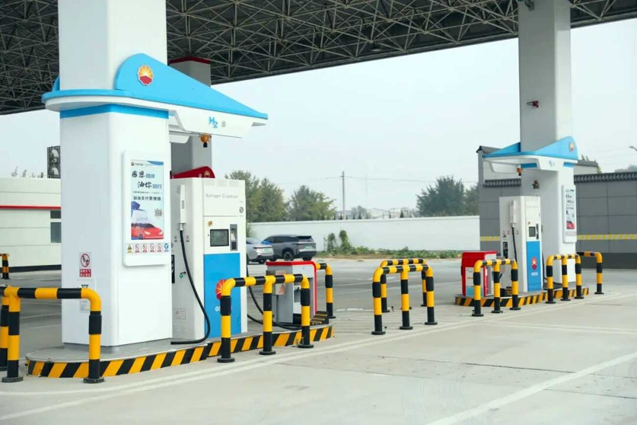 Hydrog&egrave;ne et recharge &eacute;lectrique : &agrave; P&eacute;kin, cette vieille station-service devient un site multi-&eacute;nergies
