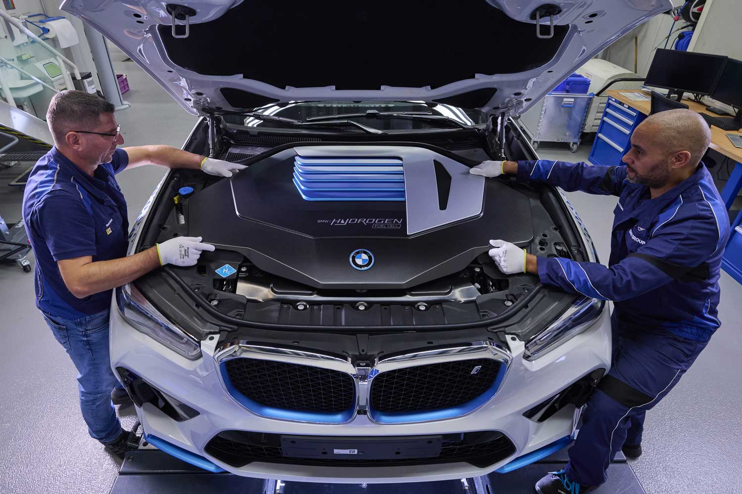 BMW iX5 Hydrogen : le SUV à pile à combustible entame sa production